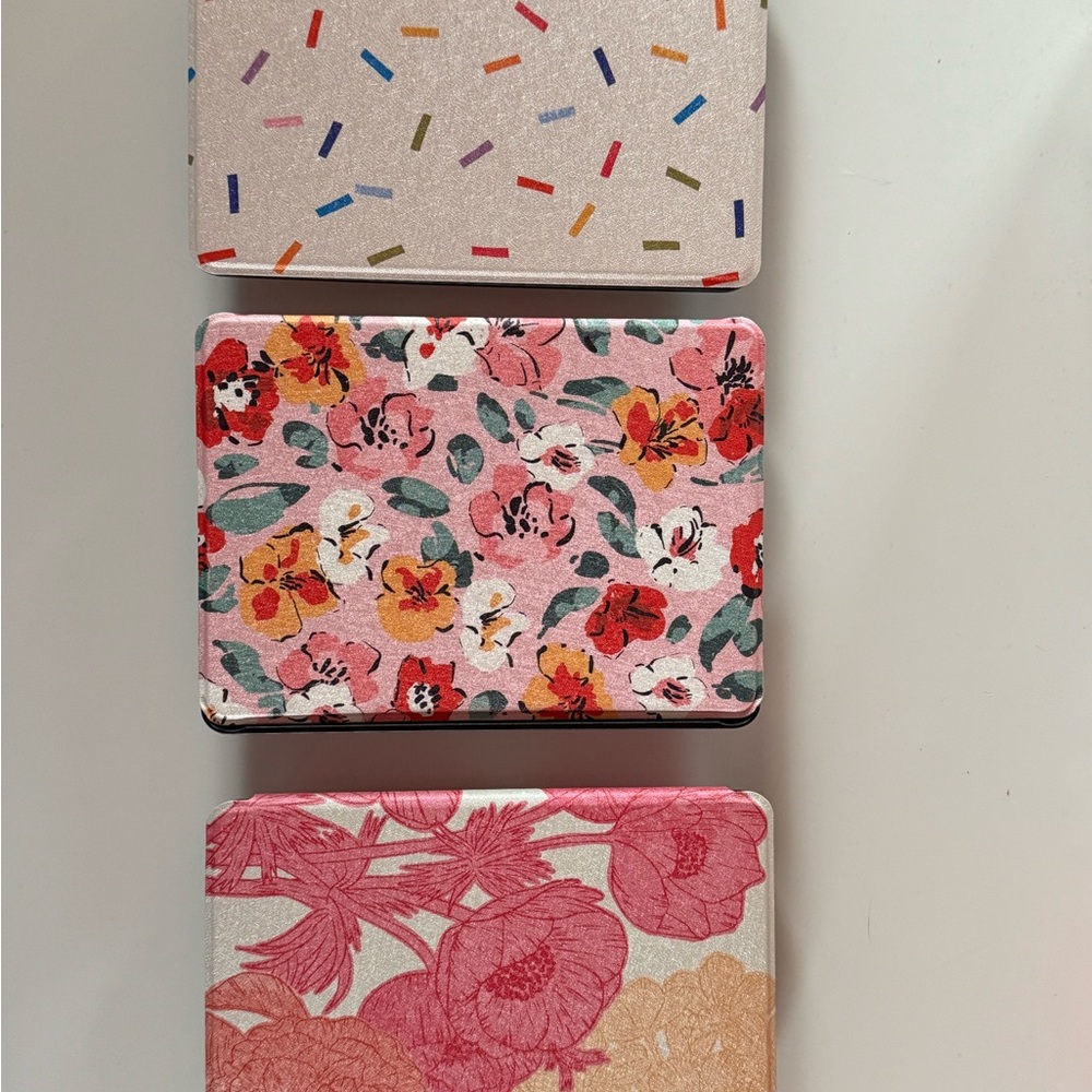 Set of 3 Kindle Cases with Popsockets